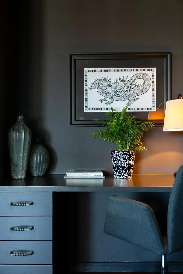 #1701 Cartwright - Dark Glamour Cape Town Apartment