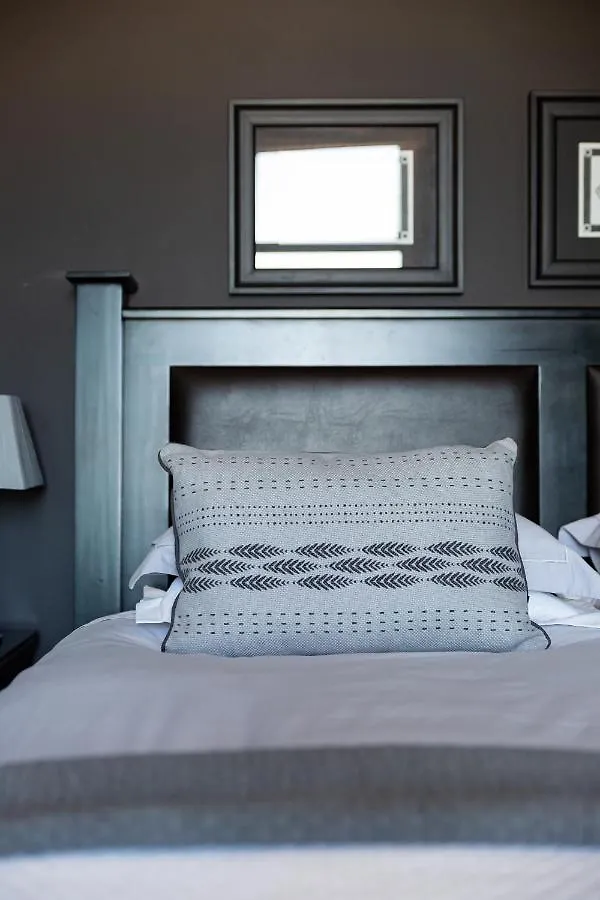 #1701 Cartwright - Dark Glamour Cape Town South Africa